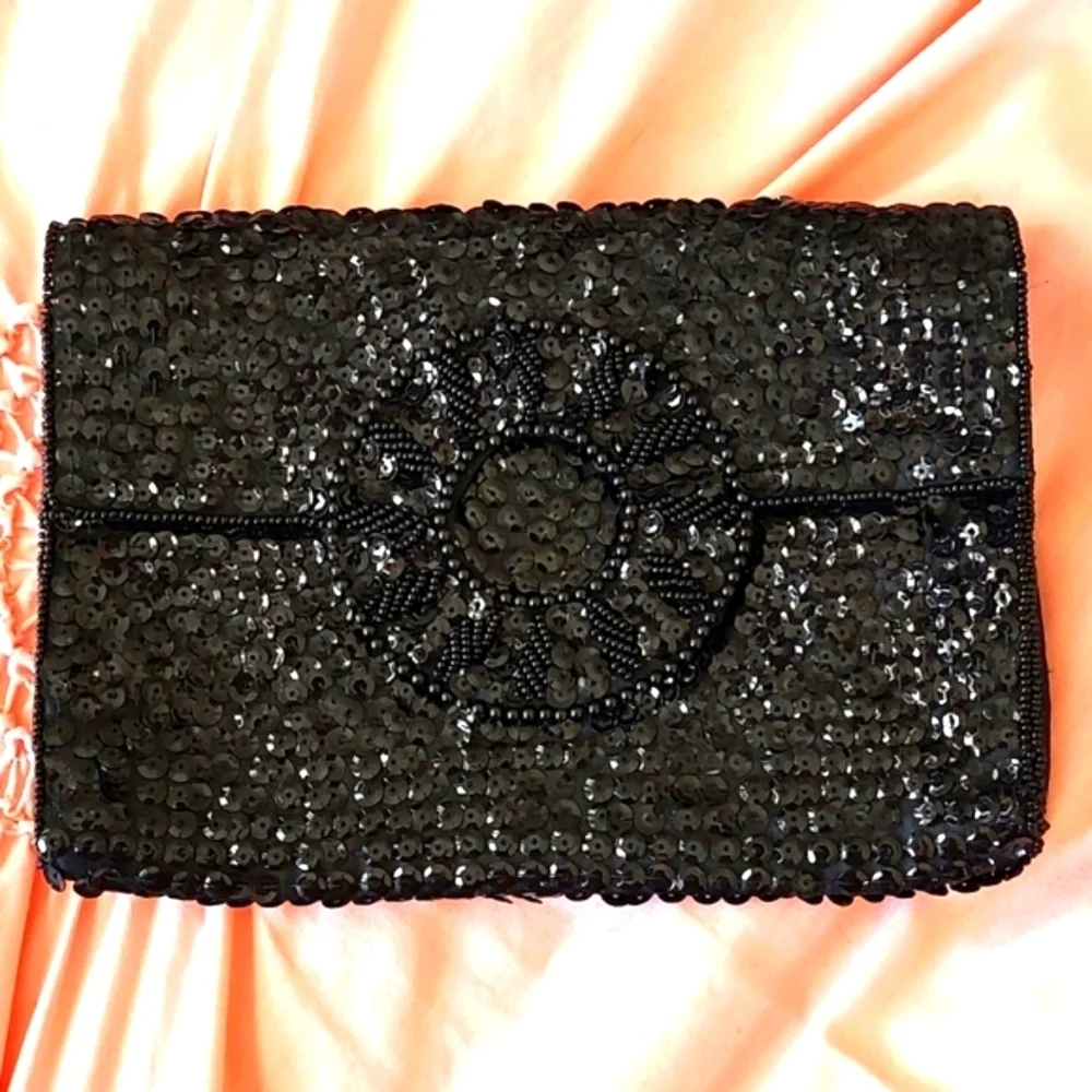 BLACK BEADED and SEQUIN EVENING CLUTCH. No Flaws.